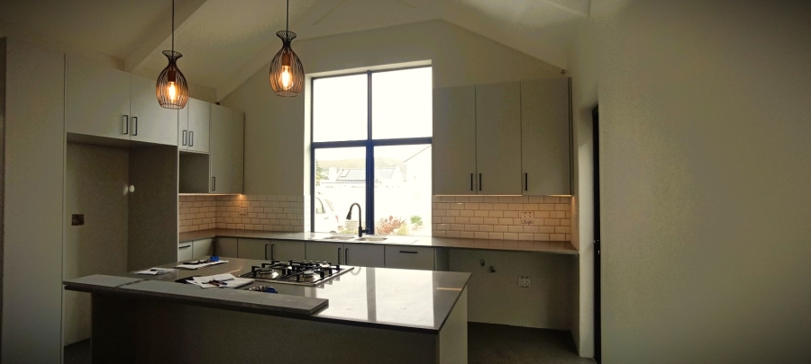 2 Bedroom Property for Sale in Sandbaai Western Cape